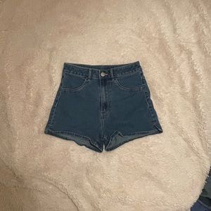 NWOT H&M high waisted denim jean shorts
